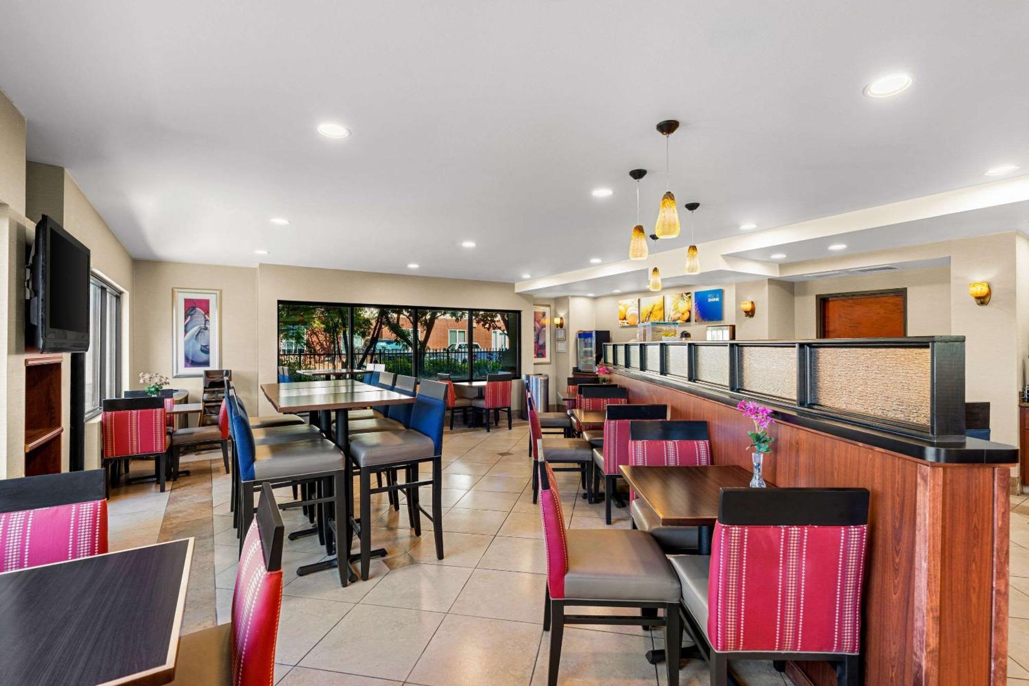Comfort Suites Vacaville-Napa Valley Area Экстерьер фото