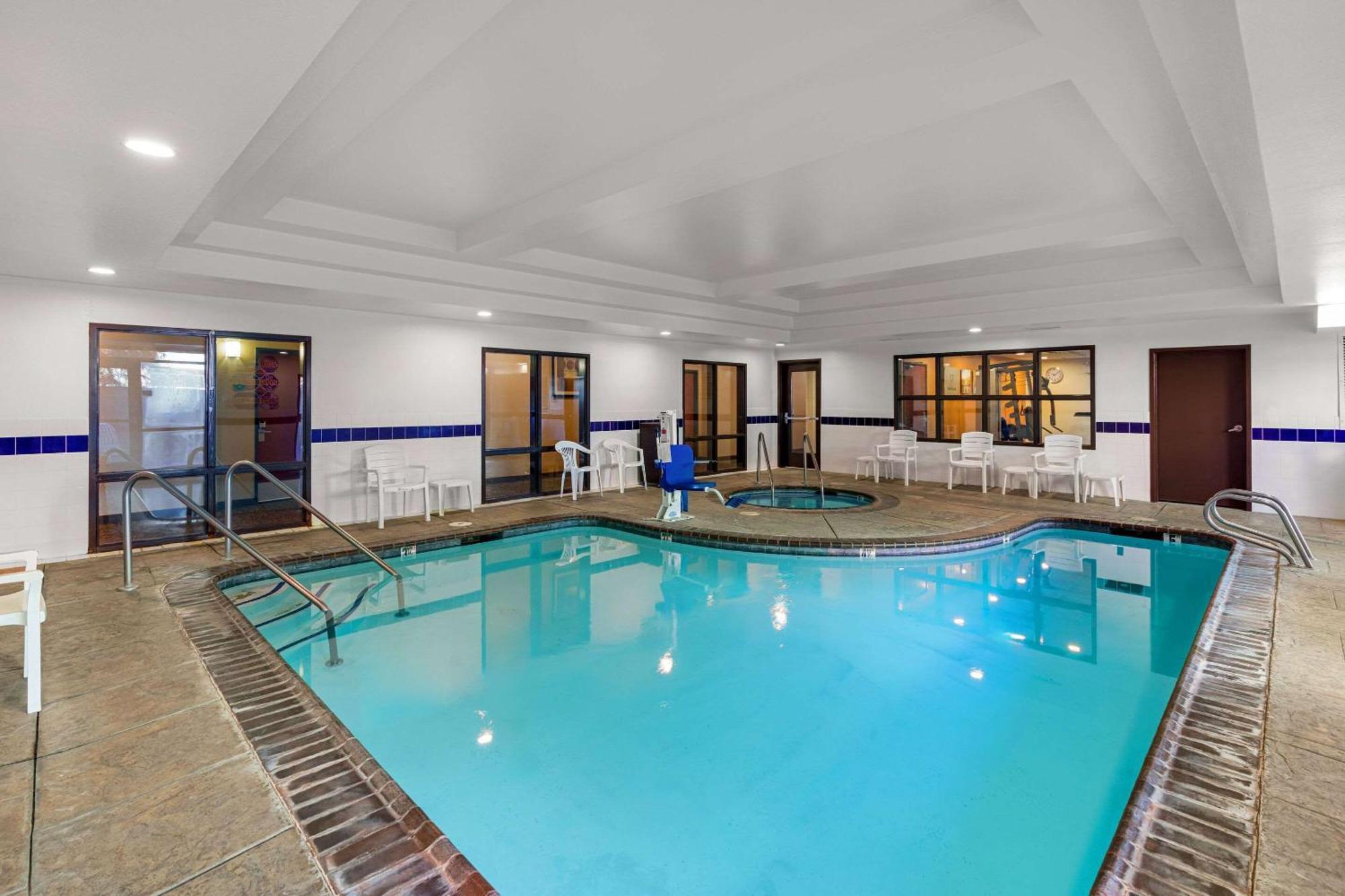 Comfort Suites Vacaville-Napa Valley Area Экстерьер фото