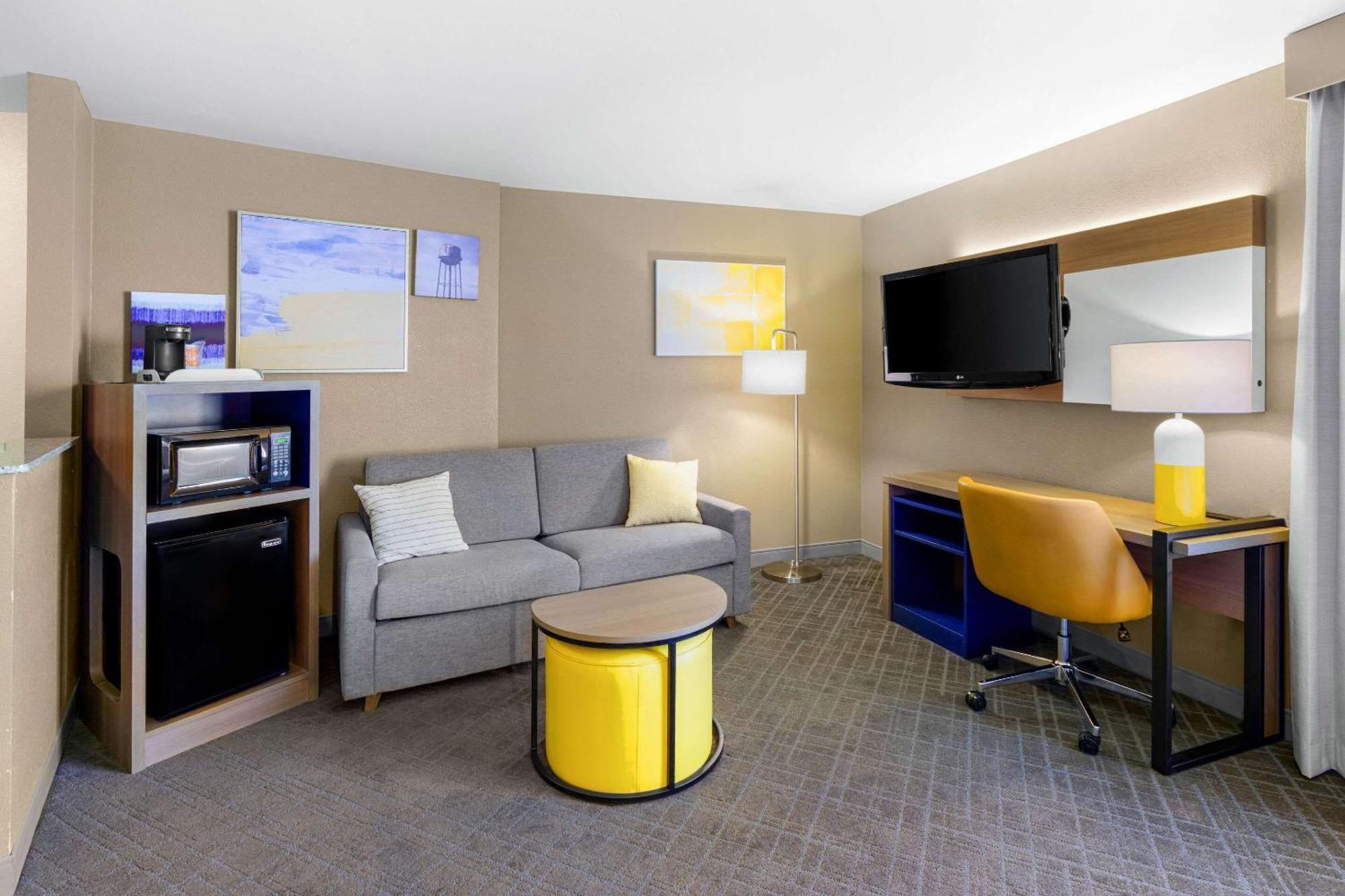 Comfort Suites Vacaville-Napa Valley Area Экстерьер фото