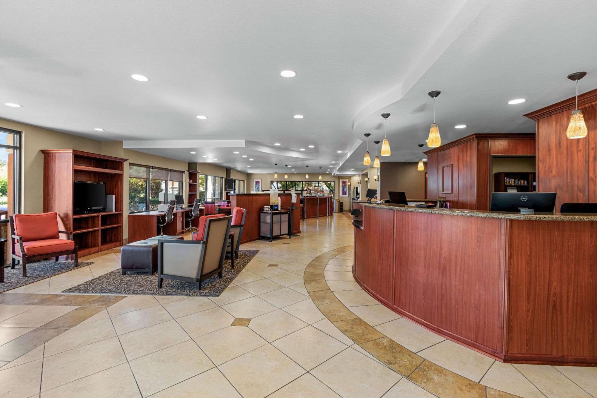 Comfort Suites Vacaville-Napa Valley Area Экстерьер фото