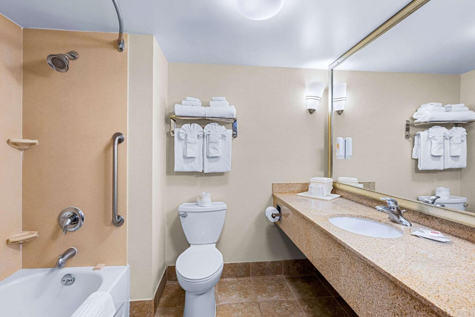 Comfort Suites Vacaville-Napa Valley Area Экстерьер фото