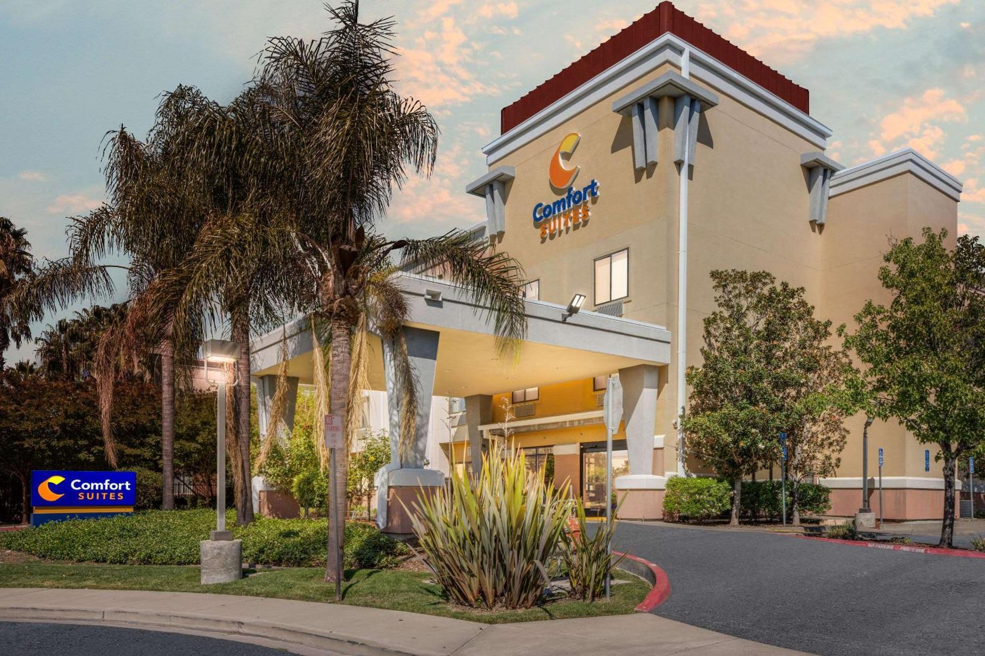 Comfort Suites Vacaville-Napa Valley Area Экстерьер фото