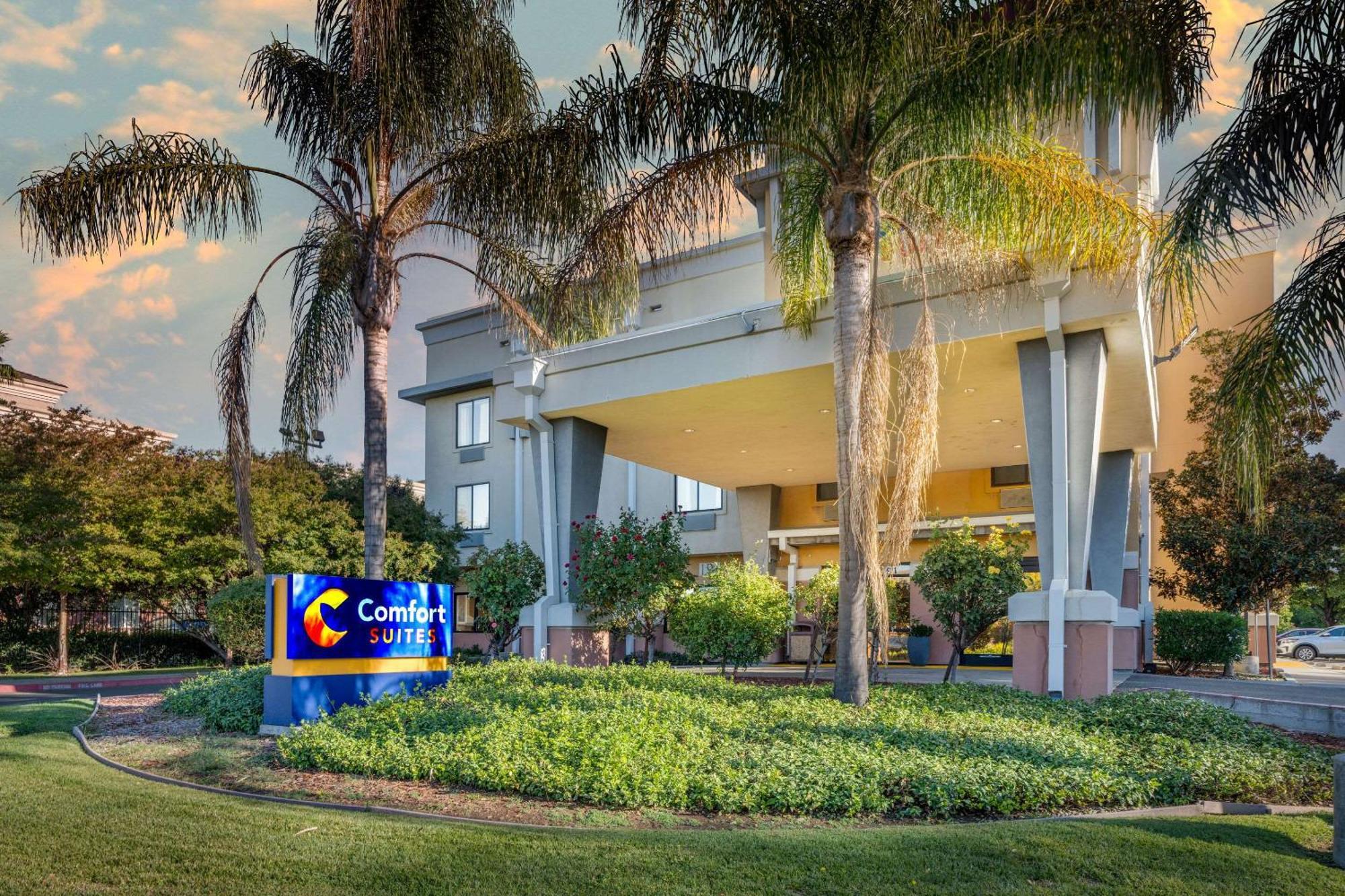 Comfort Suites Vacaville-Napa Valley Area Экстерьер фото